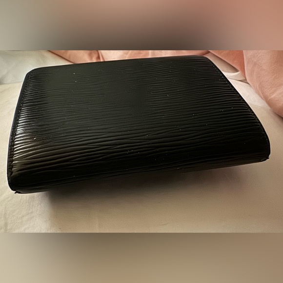 Louis Vuitton Epi Bifold Wallet, Portefeuille Koala Leather Noir, Mint Condition - Picture 7 of 13
